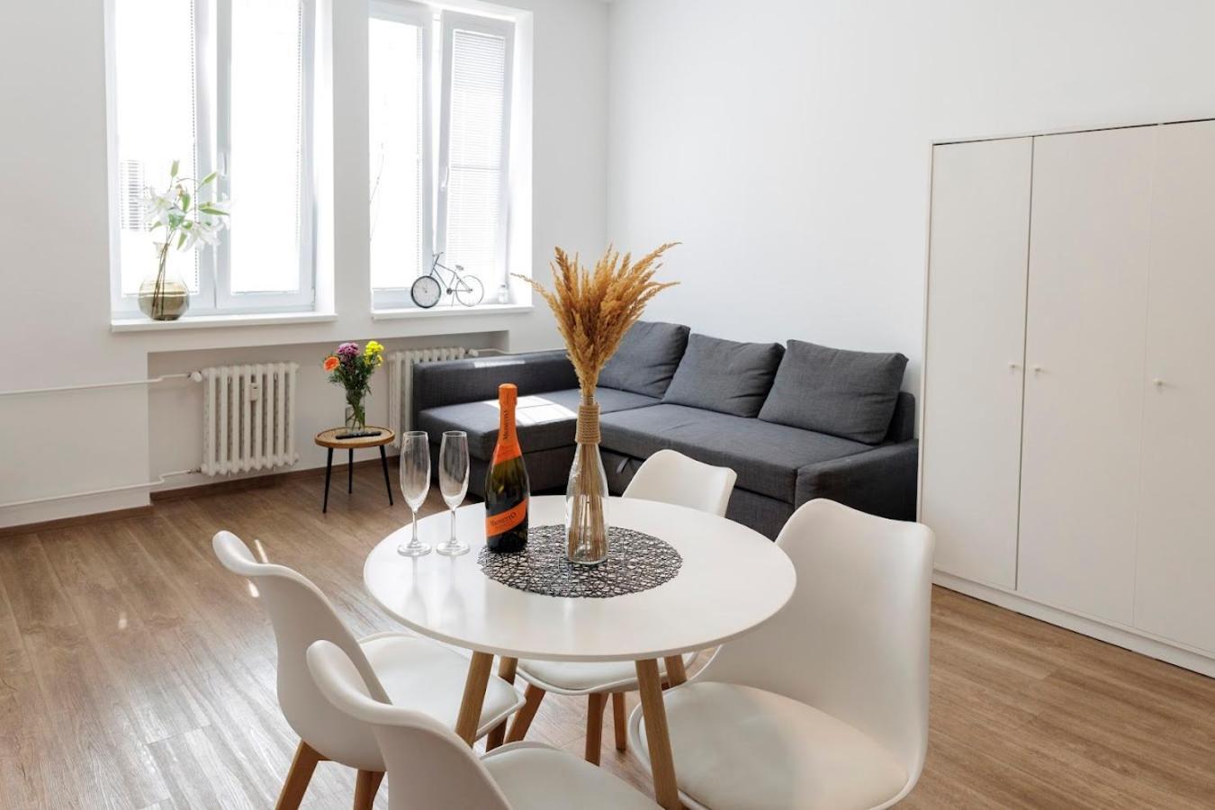 Diamond Residence In Old Town With Free Parking ブラチスラヴァ エクステリア 写真