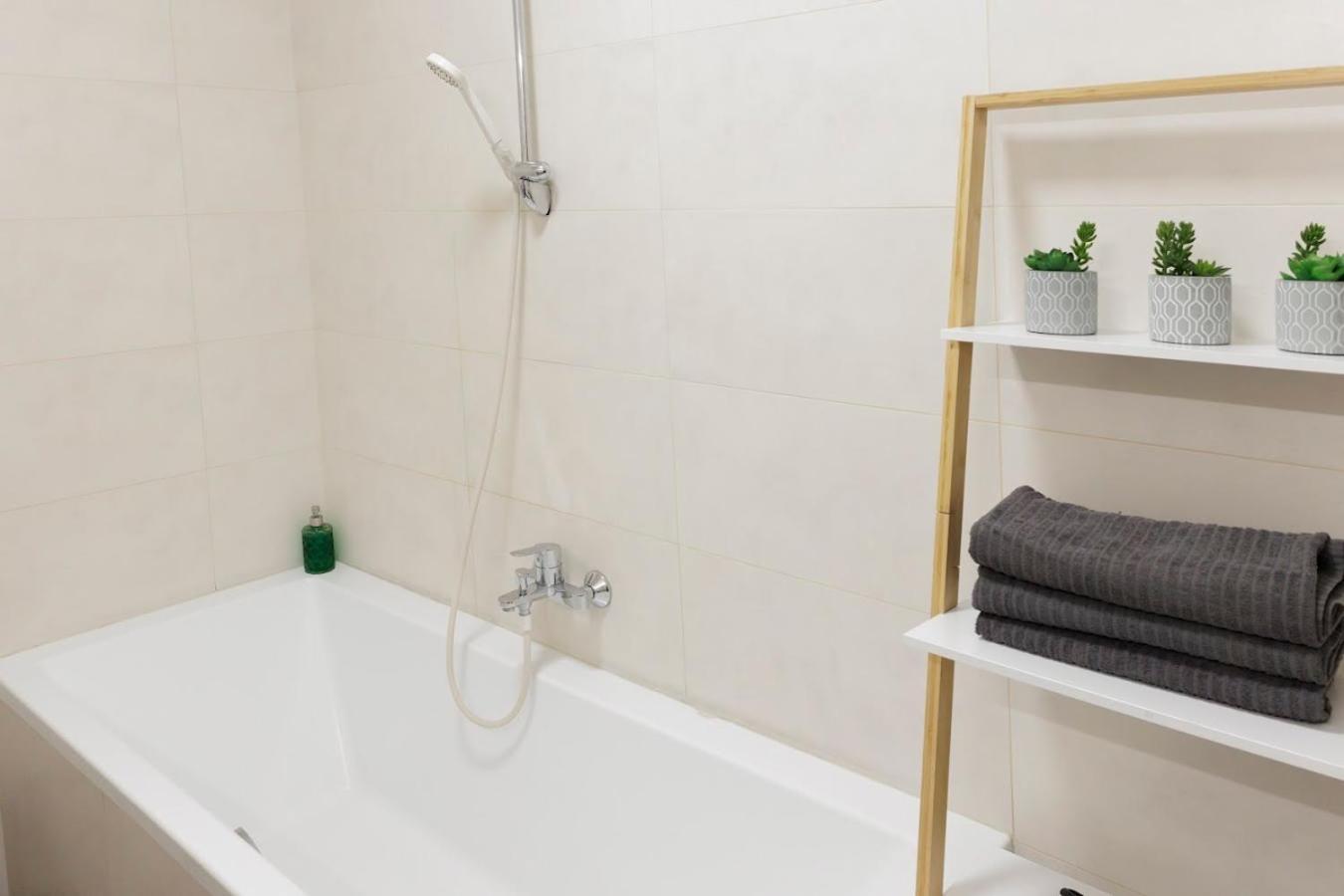 Diamond Residence In Old Town With Free Parking ブラチスラヴァ エクステリア 写真