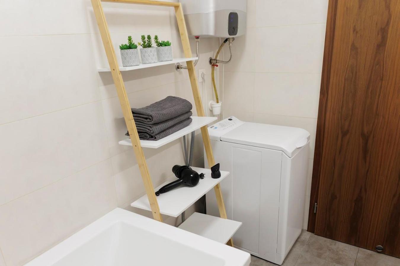 Diamond Residence In Old Town With Free Parking ブラチスラヴァ エクステリア 写真